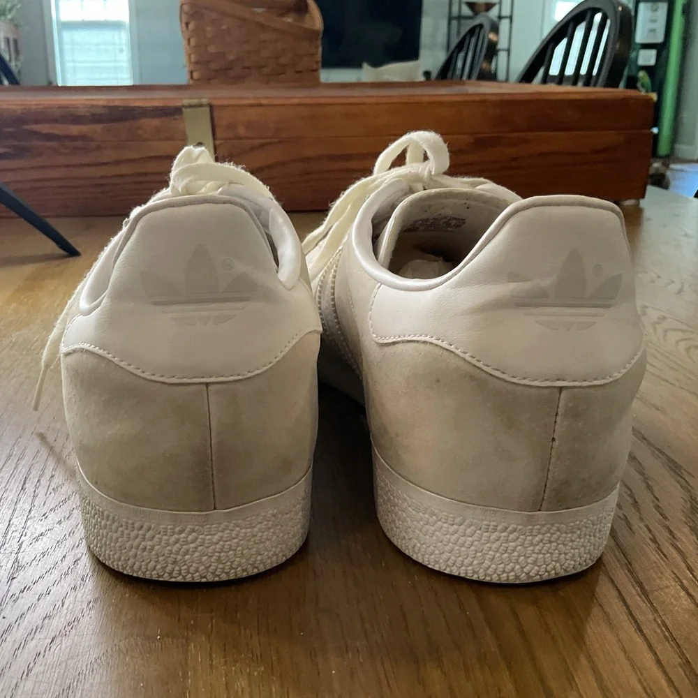 Adidas Gazelle Originals Men’s Sneaker Off White Size 11